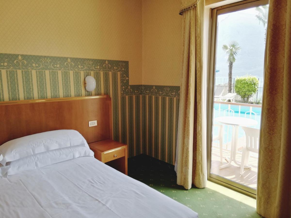לימונה סול גרדה Hotel Splendid Palace מראה חיצוני תמונה