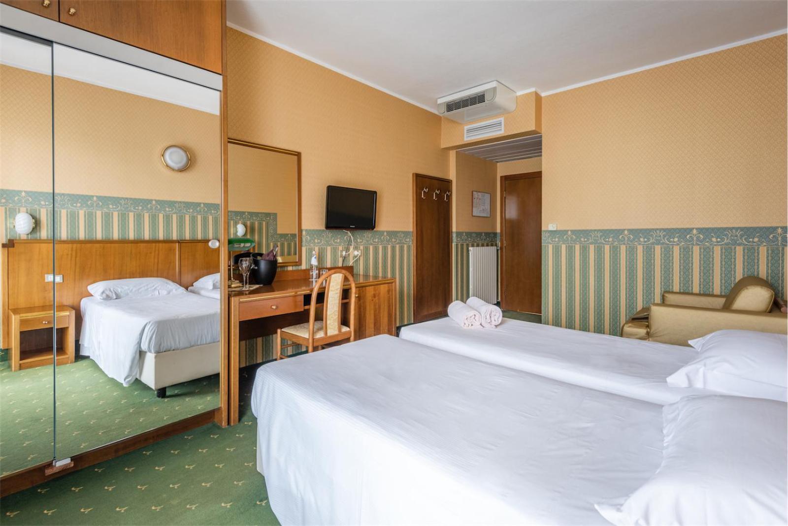 לימונה סול גרדה Hotel Splendid Palace חדר תמונה