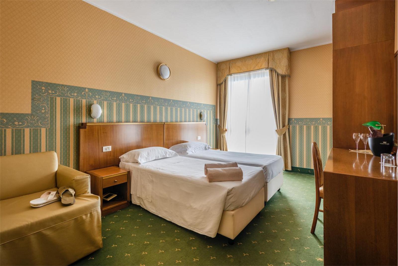 לימונה סול גרדה Hotel Splendid Palace מראה חיצוני תמונה