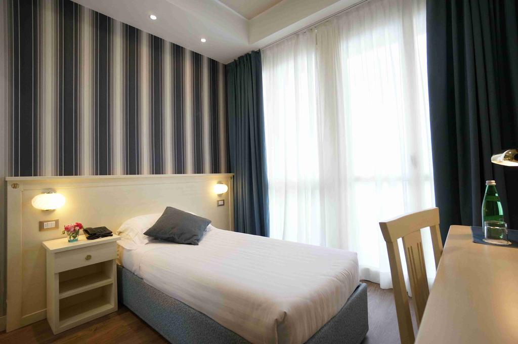 לימונה סול גרדה Hotel Splendid Palace מראה חיצוני תמונה